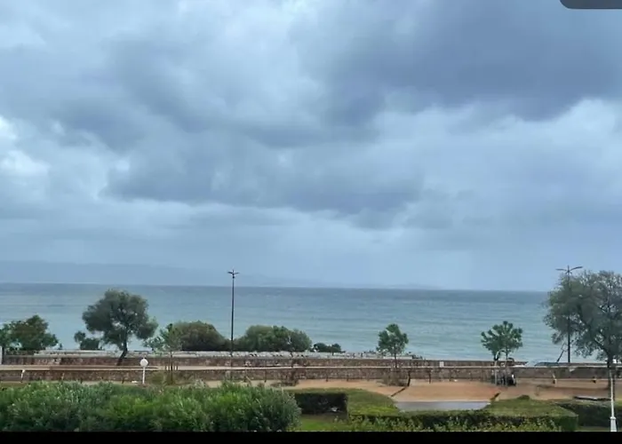 Superbe Pieds Dans L Eau Face à La De Sable Fin Route Des îles Des Sanguinaires Apartamento Ajaccio (Corsica)